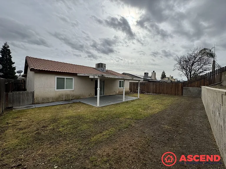 302 Tanner Michael Dr — Photo 12