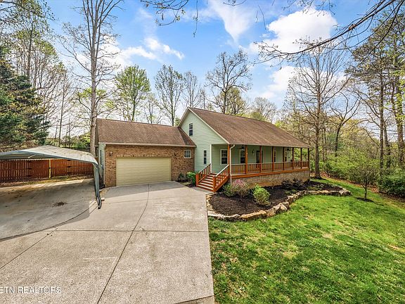 4th image of 3220 Red Hawk Dr