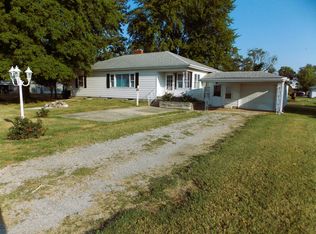 210 E 4th St, Hoffman, IL 62250