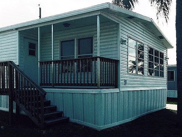 1st image of 20 Bridgette Blvd