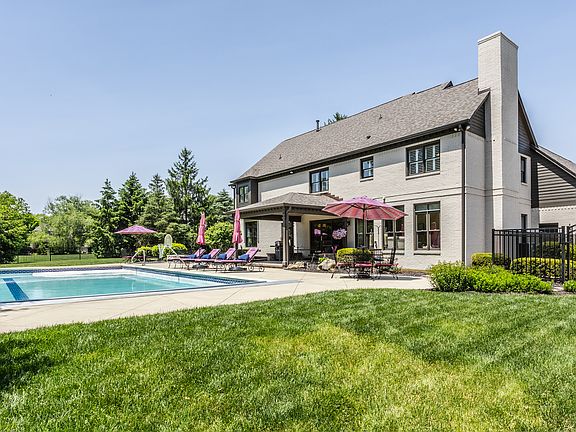 4th image of 8915 William Penn Cir