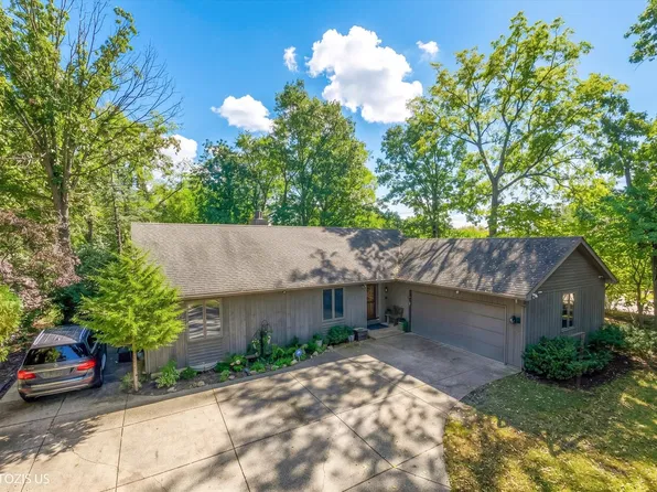 34017 N Lakeside Dr, Grayslake, IL 60030