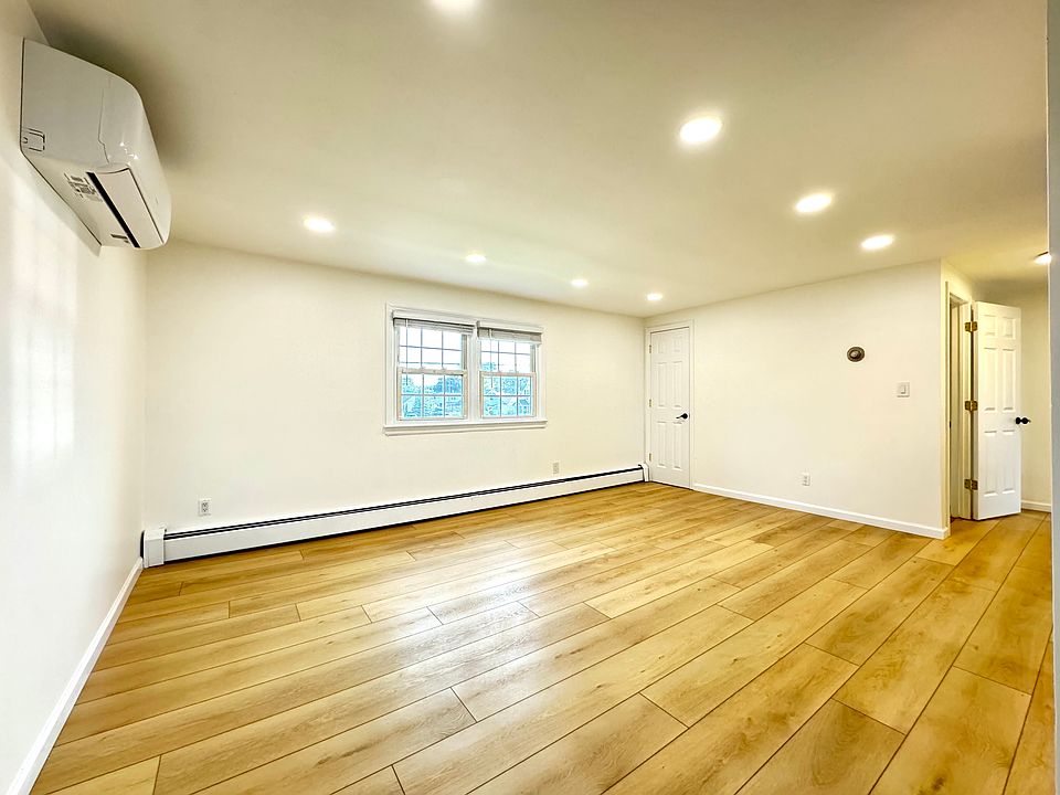 1st image of 859 Bowling Green Dr Floor 2