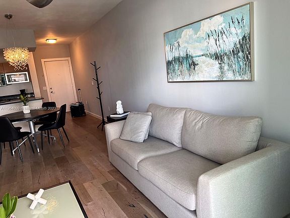 3rd image of 950 Brickell Bay Dr APT 3200