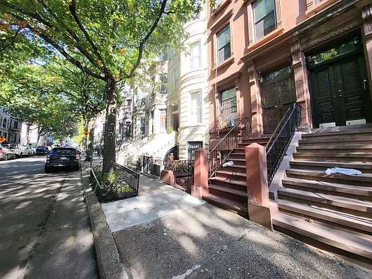 Rented by Esra Realty | media 1