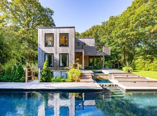 11 Woodhollow Dr, East Hampton, NY 11937