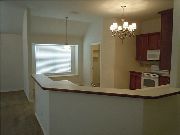 3rd image of 7803 Enchanted Isle Dr