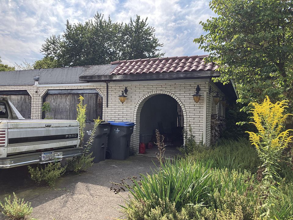1st image of 2210 Impalla Dr
