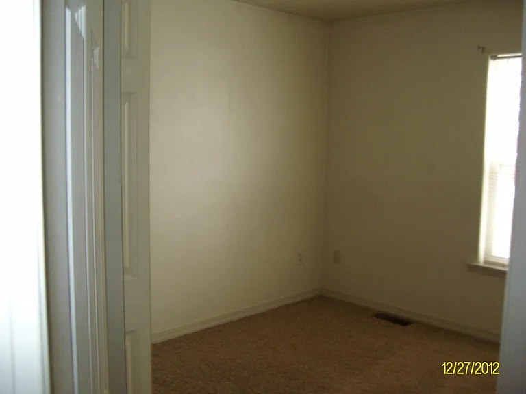 414 Madison St #A — Photo 8