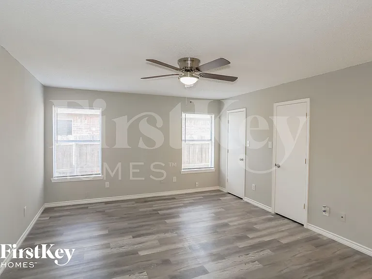 8136 Iris Cir — Photo 8