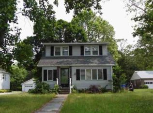 215 4th St, Hammonton, NJ 08037