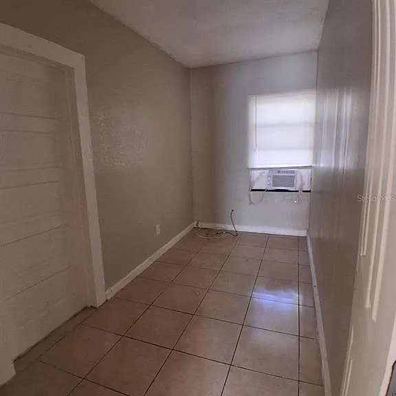 1703 McCarthy Ave — Photo 11