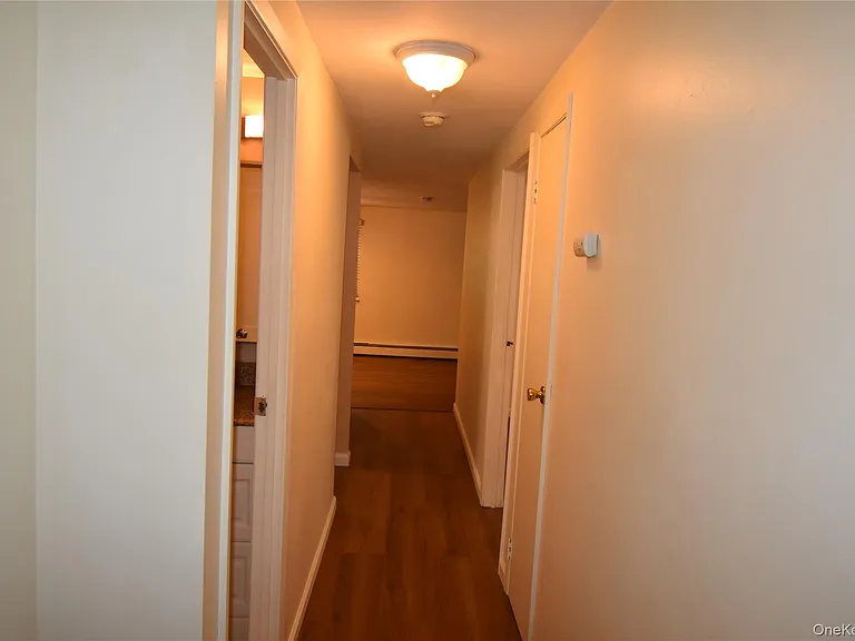 50 Locust Dr — Photo 4