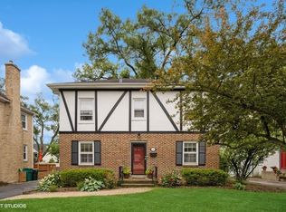 2129 Illinois Rd, Northbrook, IL 60062