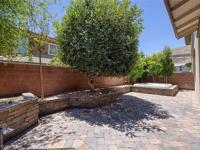 10683 Country Knoll Way — Photo 31