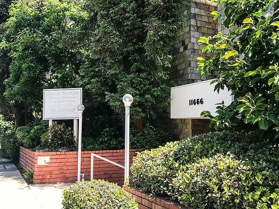 4th image of 11666 Montana Ave #101