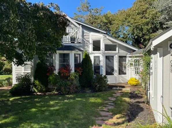 1 Wing Rd, Pocasset, MA 02559