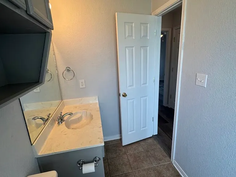 4301 Capri Dr — Photo 34