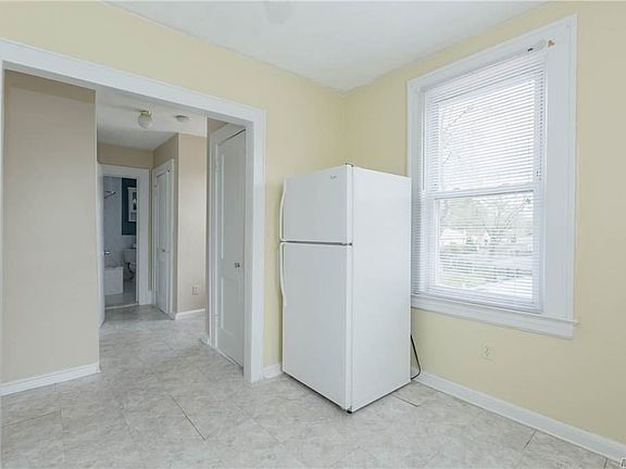 5th image of 120 Central Ave