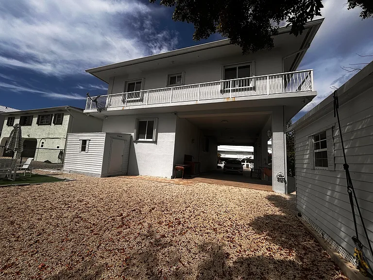 156 Marina Ave — Photo 24