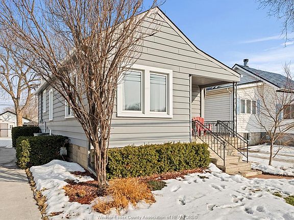 2nd image of 376 Lauzon Rd