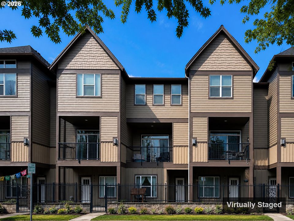 1st image of 493 NE Liberty Ave