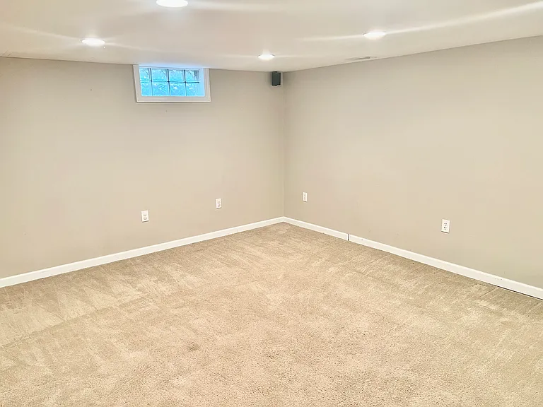 3819 21st Ave — Photo 7