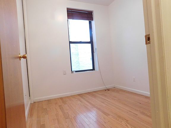 5th image of 302 E 94th St APT 3D