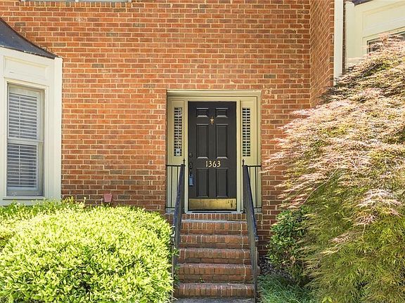 3rd image of 1363 Sheffield Glen Way