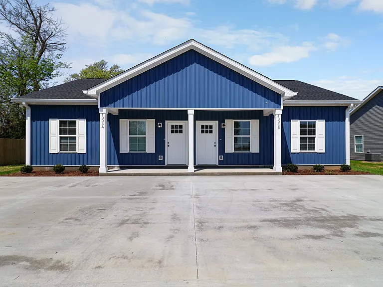 1003 Oak St #A — Photo 2