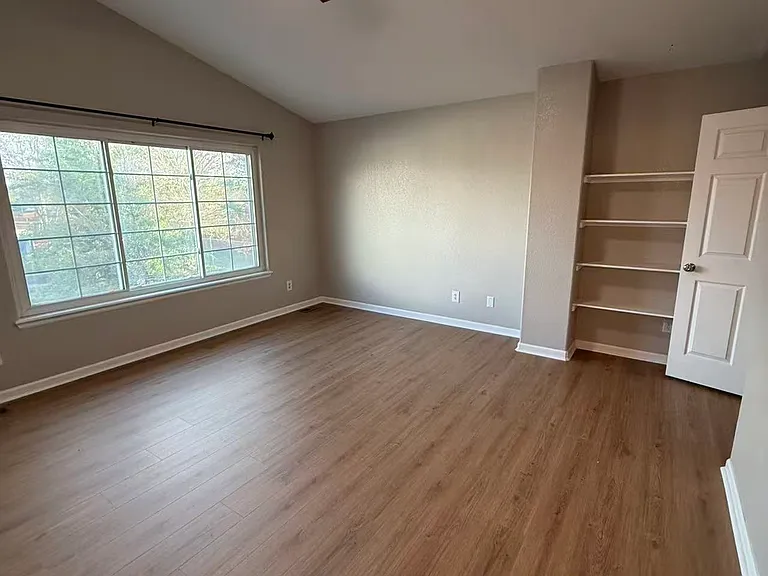7214 E 38th Ave — Photo 11