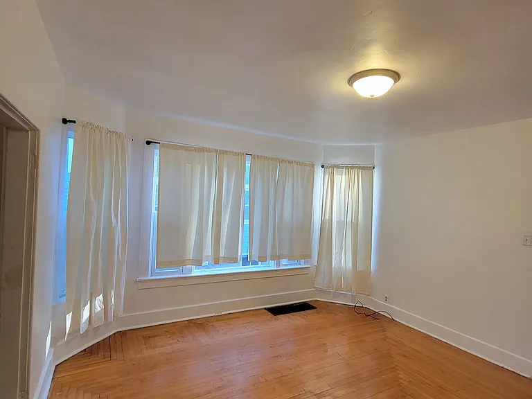 806 S Ashland Ave — Photo 5