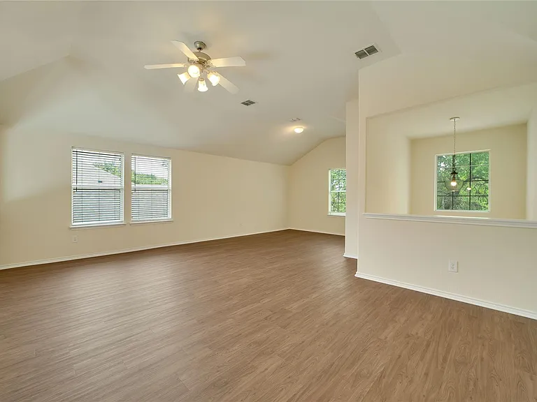 121 Park Ln — Photo 22
