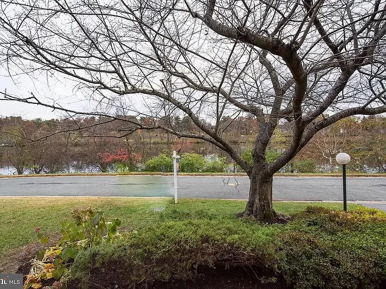 9721 Lookout Pl — Photo 10