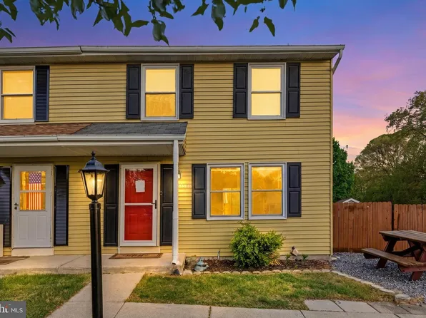 8041 Bosley Ct, Glen Burnie, MD 21061