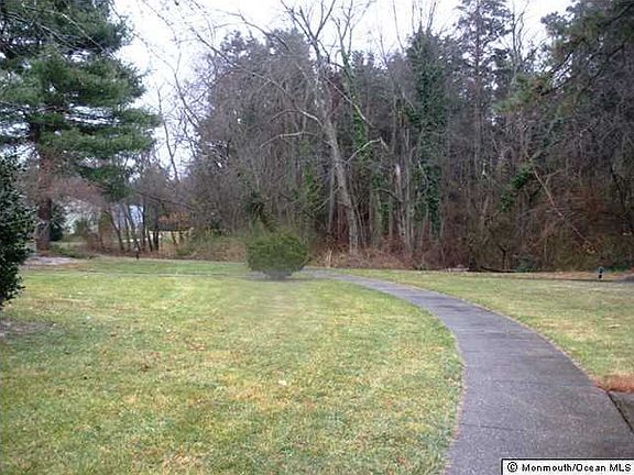 4th image of 478 Buckingham Drive #B