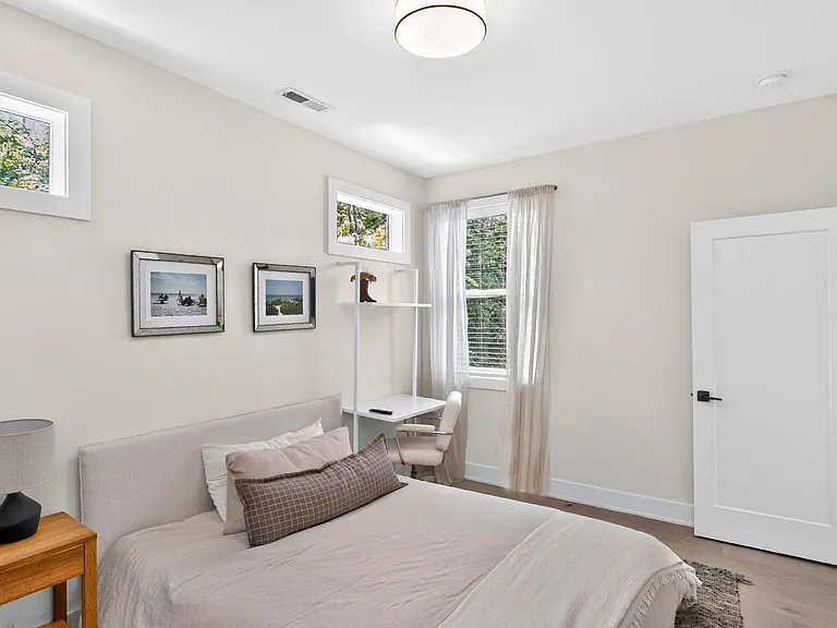 962A Strouse Ave — Photo 25