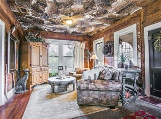 300 Quarter Horse Trl, Luling, TX 78648