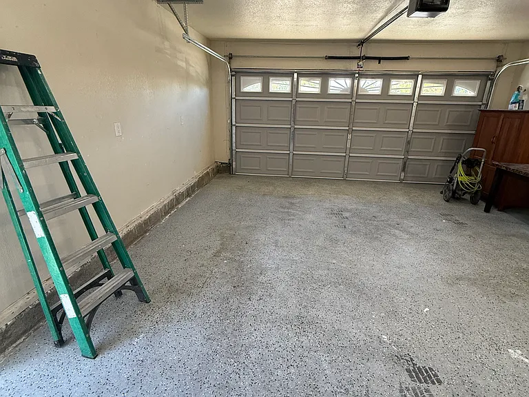 4765 Serra Ave — Photo 37