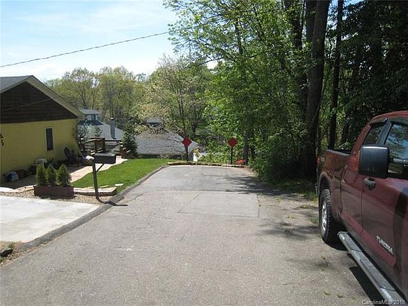 4th image of 21 E Indiana Ave