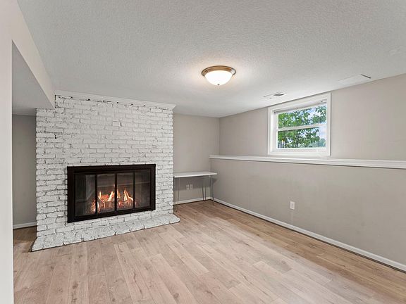 4th image of 515 School St NW