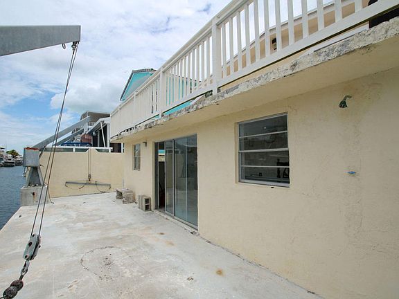 4th image of 174 Normandy Dr
