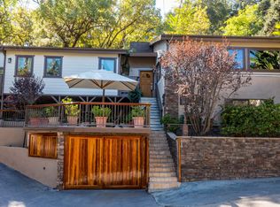 21832 Canon Dr, Topanga, CA 90290