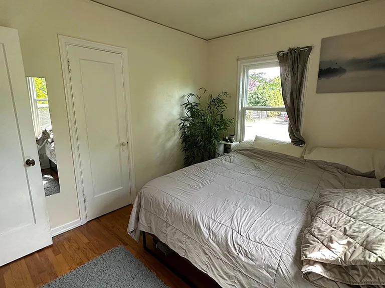 8301 NE Hassalo St — Photo 18