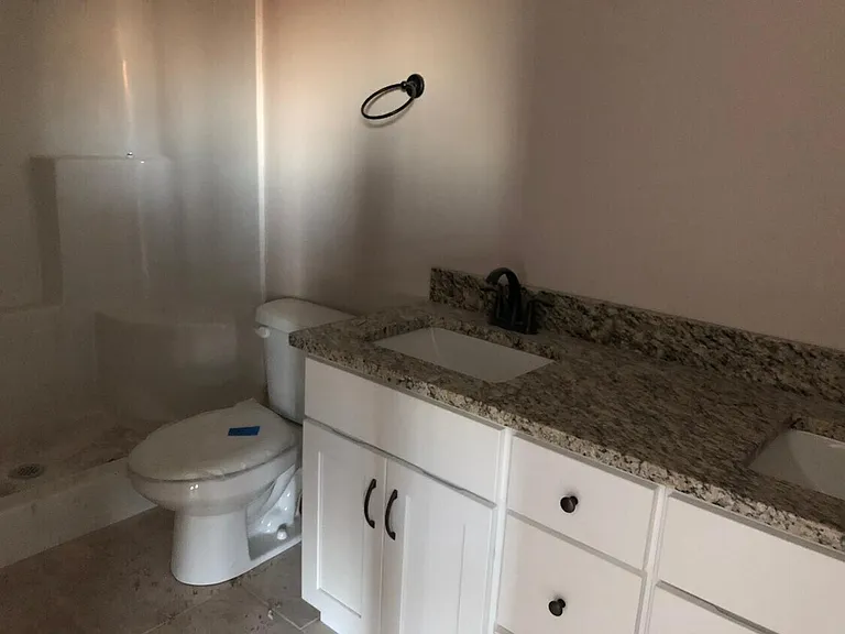 66 Bellvue Dr — Photo 8