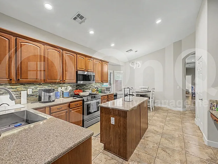 3644 S Danielson Way — Photo 2