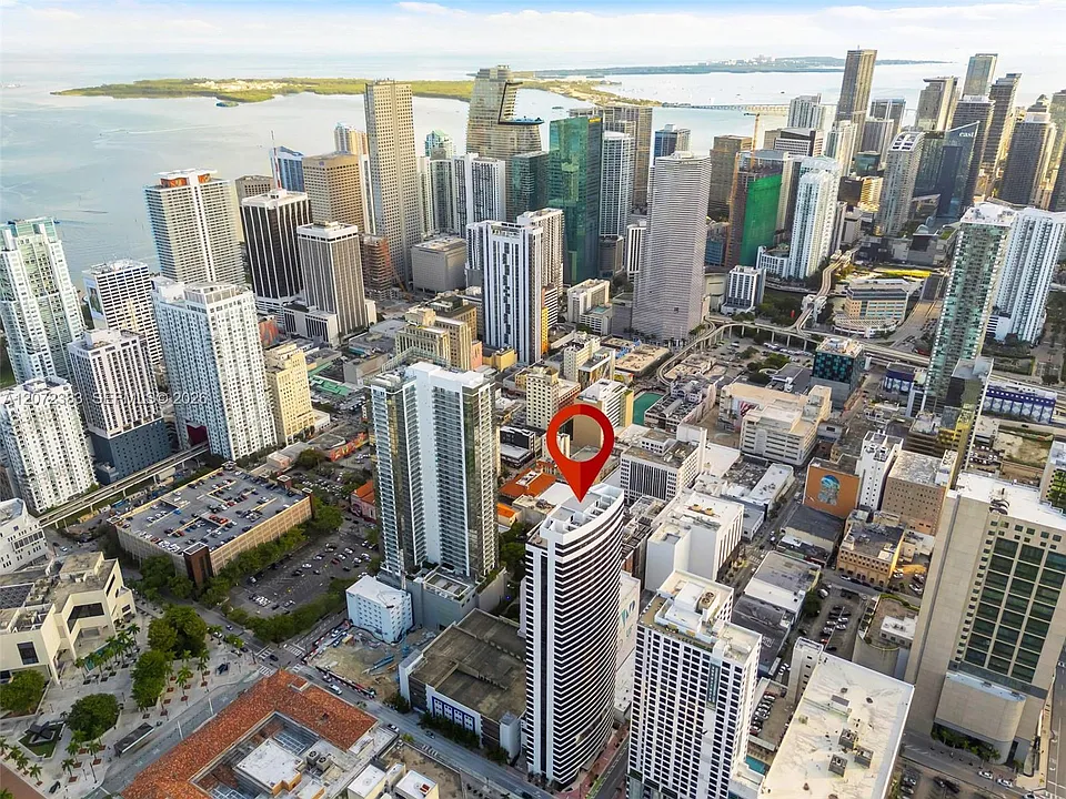 225 N Miami Ave #1102