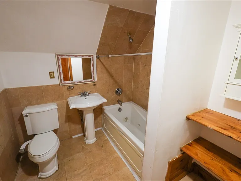 7 Gayland St #3 — Photo 12