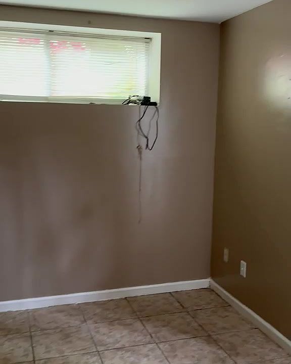 1st image of 455 Jewett Ave #B