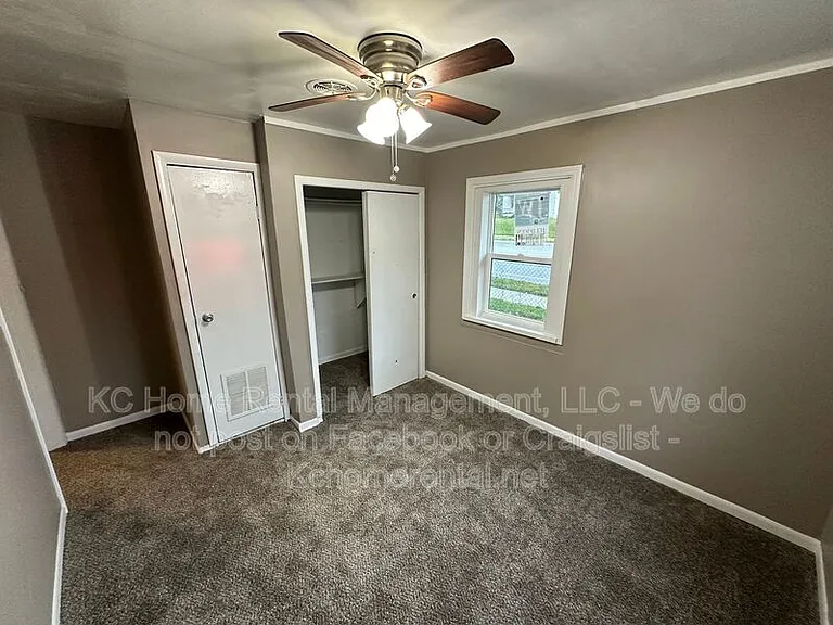 1200 E 23rd St S — Photo 28